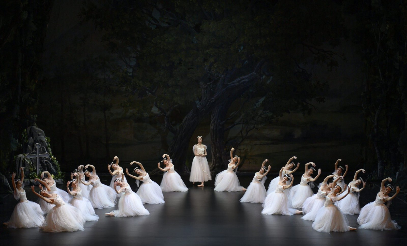 Giselle - 300DPI (c) J Berger_ORW-Liège-1